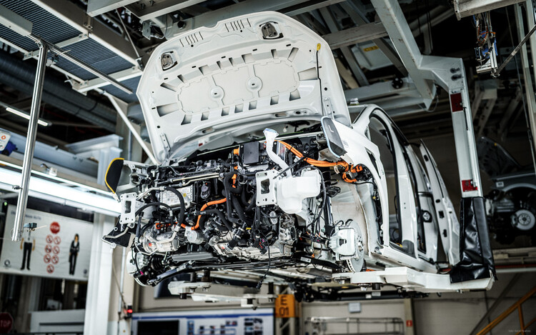 Volkswagen Poznań: Rekord produkcji w 2024 roku i liczne wyzwania na horyzoncie